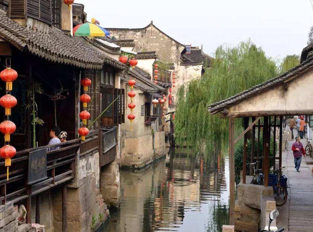 是先安装门还是先刷墙游戏画面